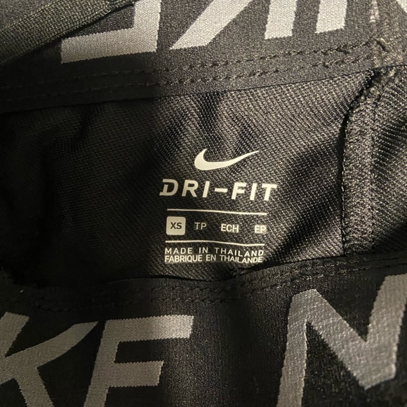 Nike dri fit joggers - Picture 2 of 2